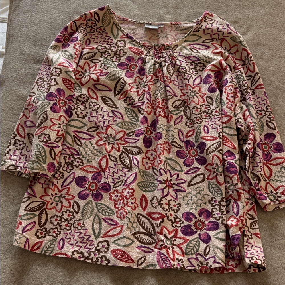 Hot Cotton‎ Peasant Style Top with  colorful Sketch Flower Print. . Size 2X